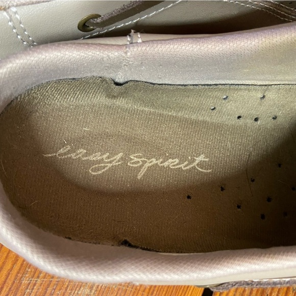 Easy Spirit Women's Triproute Clogs Size 8.5 WW Beige/Tan Leather Slip On Mule - Picture 10 of 13